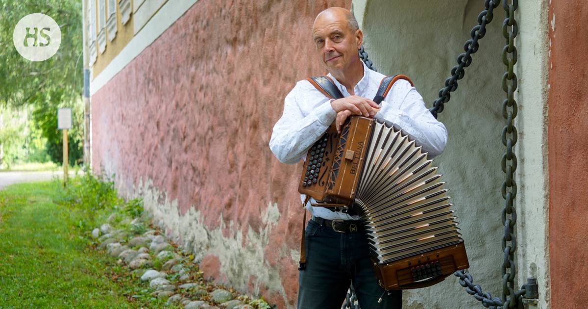 Finnish harmonica player Markku Lepistö came in second on the high-level music list