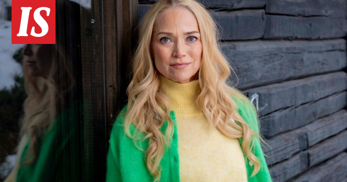 Pippa Laukka julkaisi kuvan siideritölkin kanssa – yksi yksityiskohta jää monilla huomaamatta