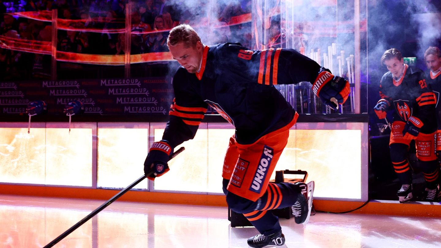 SM-liigaan tupsahti poikkeuksellinen 18-vuotias järkäle – Suomen seuraava NHL-tähti? ”Sävyjä Barkovista”