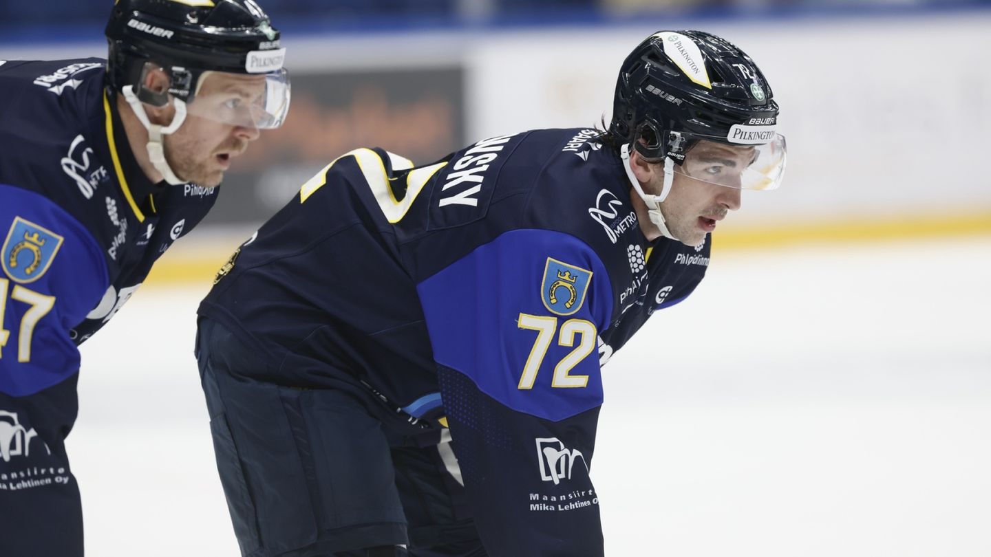 Jääkiekko | Kiekko-Espoo voitti taas, asiantuntija suitsuttaa löytöjä