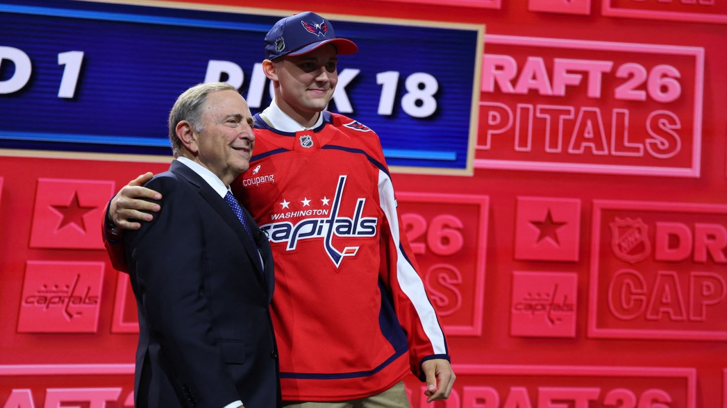 Ice hockey | 17-year-old NHL prospect received important lessons from Aleksander Barkov