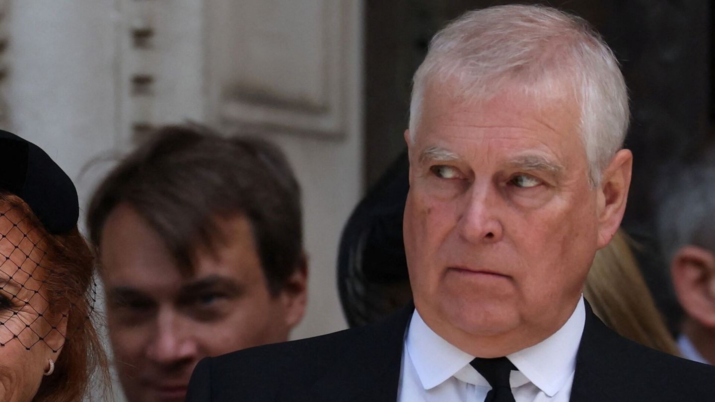 Kuninkaalliset | Prinssi Andrew luopuu titteleistään