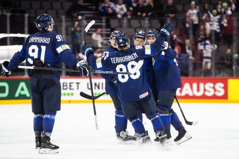 Why should I be so late for Eurovision and hockey? The reason is found in the time of Eastern Europe