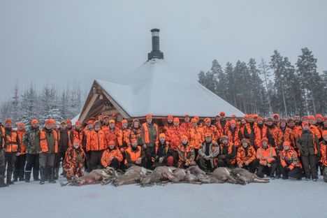 Muistojahdissa oli mukana 72 henkeä.