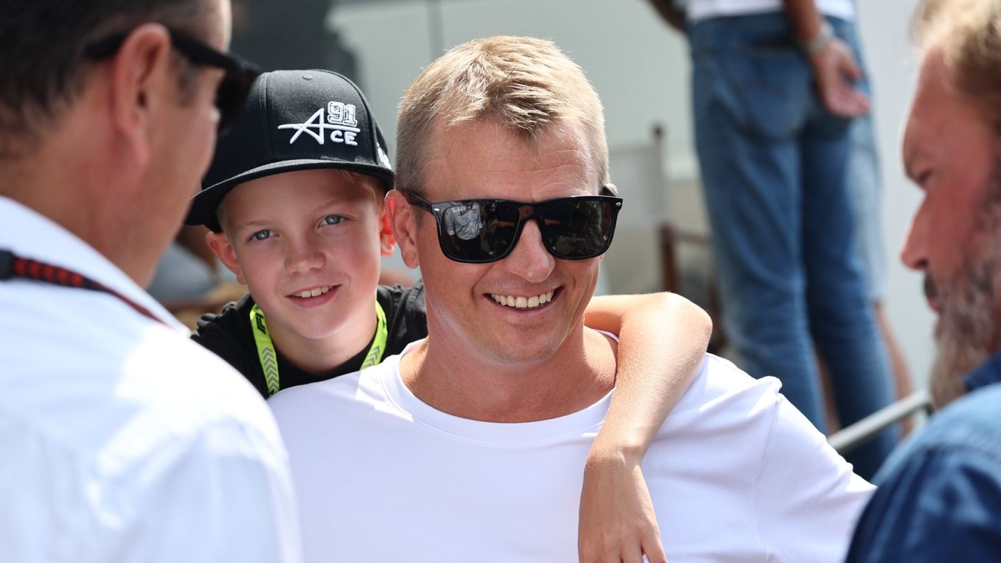 Expert: Kimi Räikkönen Is Building His Son's Career in an 'Old-School Manner'