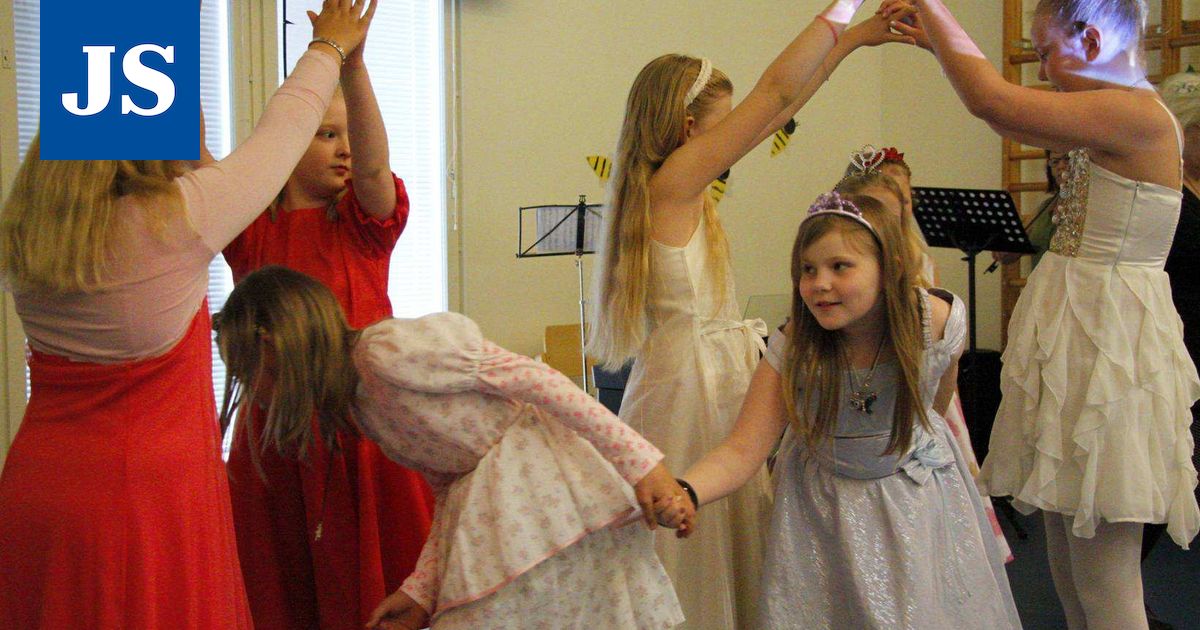 Hallin P iv koti Vietti Jo 10 vuotisjuhliaan J ms n Seutu hallin-p-iv-koti-vietti-jo-10-vuotisjuhliaan-j-ms-n-seutu