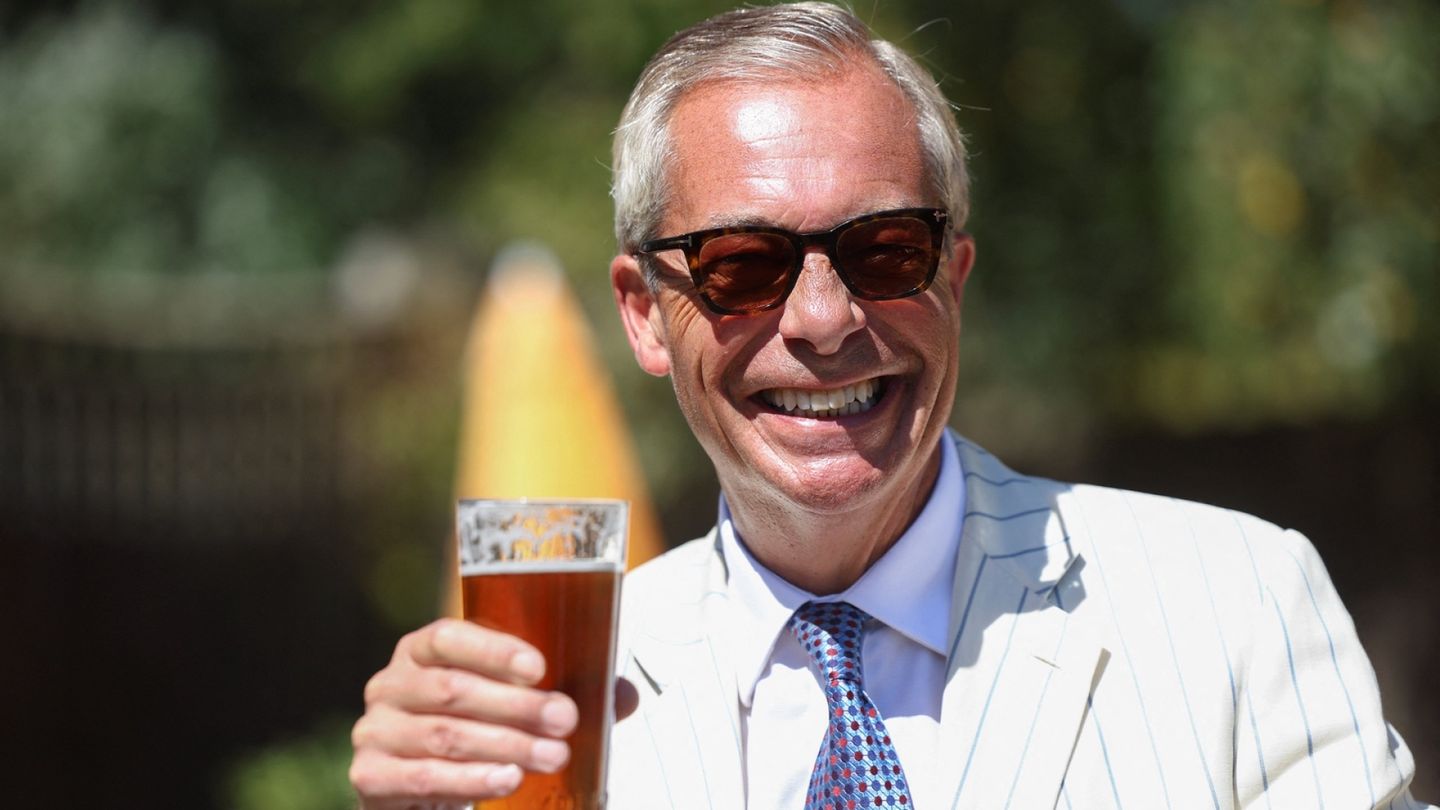 Britain: Nigel Farage predictably won against Count Dustbin