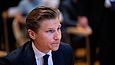 Puolustusselonteon esittelee puolustusministeri Antti Häkkänen (kok).