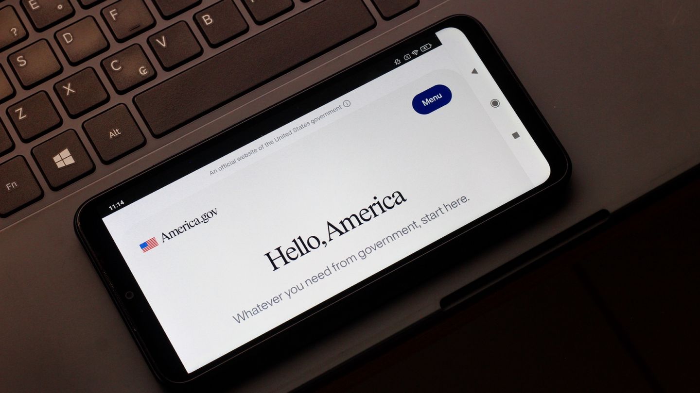 Tekoäly | Open AI irtisanoo kolme työn­tekijäänsä, käsittelivät väärin arka­luonteisia tietoja