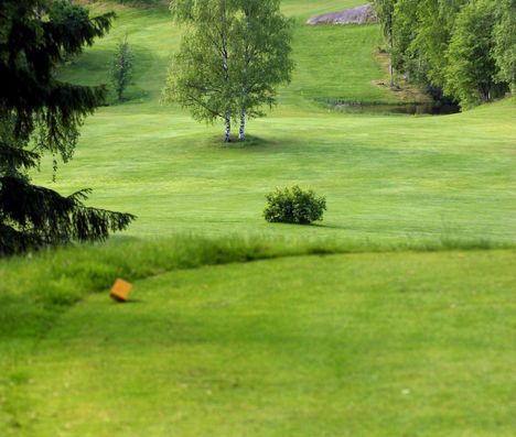Takkulan golfkentän seitsemäs väylä kuvattuna vuonna 2003.