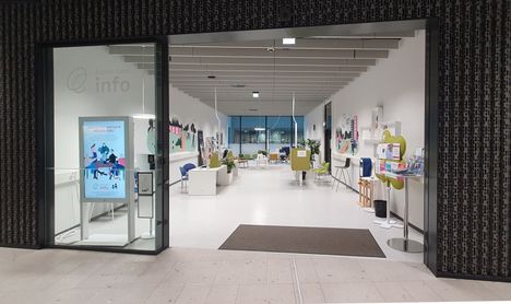 예전의 조용한 공간은 이런 모습이었습니다. 그러면 거기에 Espoo-info 사무실이 있습니다.