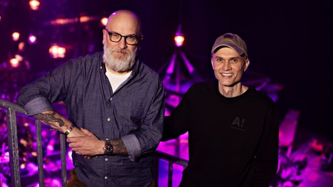 Tietoevryn Denny Royal ja Aalto yliopiston työelämäprofessori Miklu Silvanto puhuivat Slushissa.