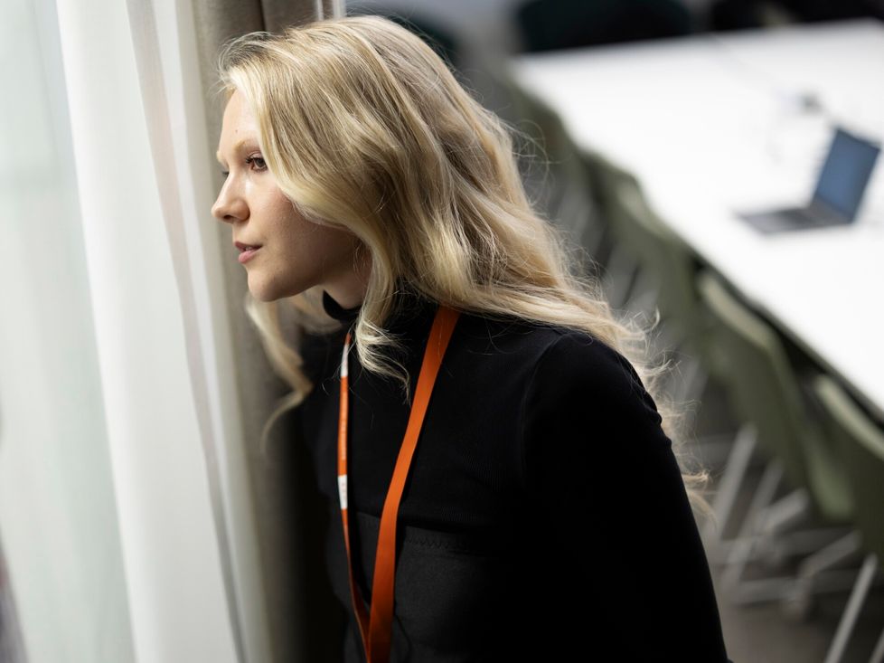 Essi Laitisen työtä on tutkia vetyhankkeisiin liittyviä oikeudenmukaisuuskysymyksiä. Esimerkiksi sitä, miten hankkeiden kalliita viivästymisiä ja epäonnistumisia voidaan estää ja miten varmistetaan, että muutos on reilu kaikille.