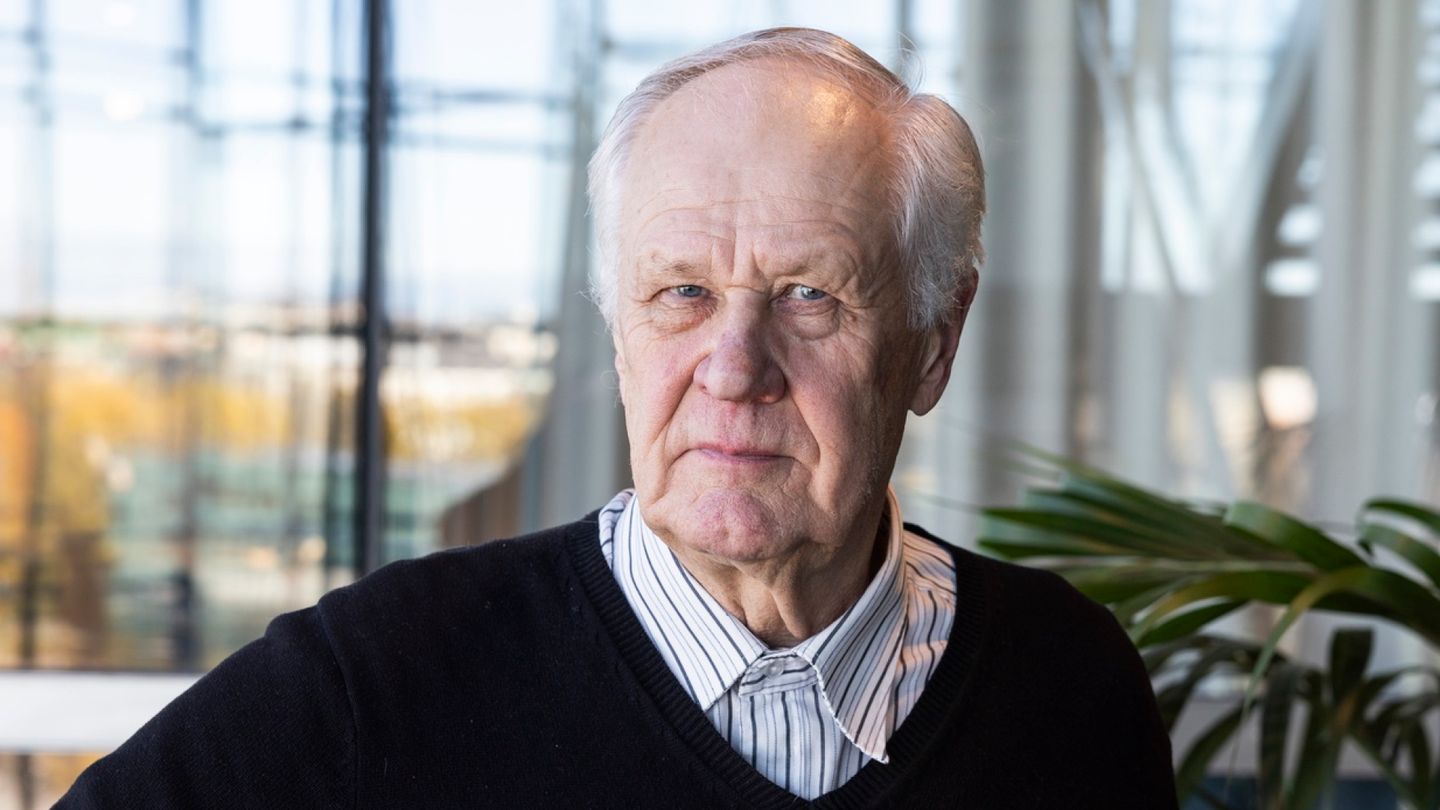 Seppo Kääriäinen IS:lle: SDP:n nokka liian ylhäällä – Lindtman saa kritiikkiä