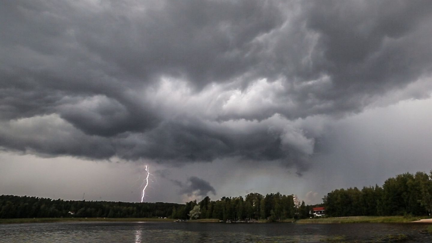 Kesän salamointi­ennätys rikottiin perjantaina