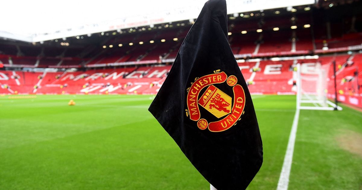 Manchester United cuts costs – closes staff canteen