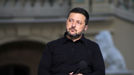 Myös Ukrainan presidentti Volodymyr Zelenskyi on kommentoinut aikuisviihdesisältöjen laillistamista. Kuva viime sunnuntailta Zelenskyin ja Yhdysvaltain presidentti Donald Trumpin tapaamisesta.