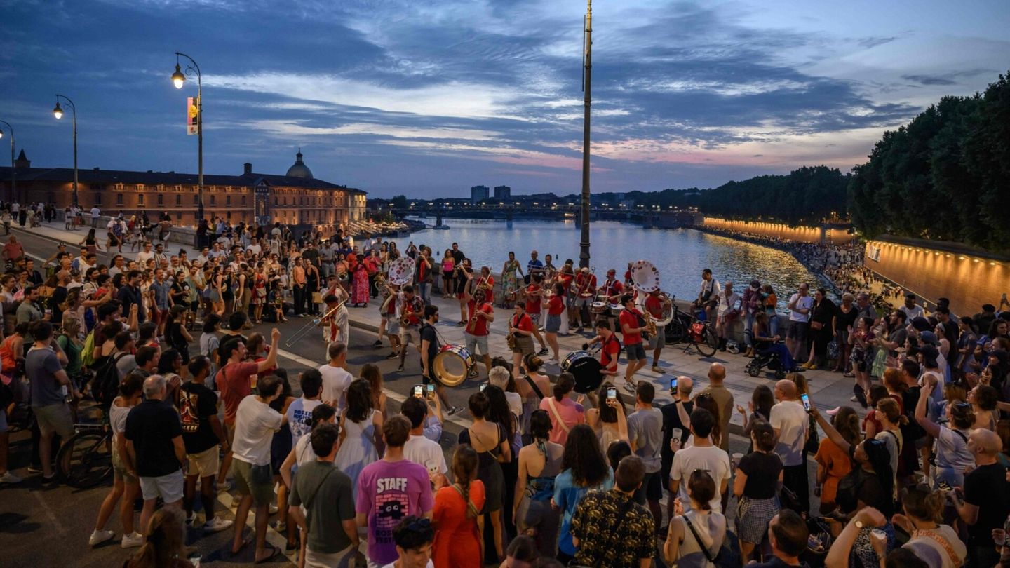 Ranska | Yli sataa piikitettiin neuloilla festivaaleilla, useita joutunut sairaalaan