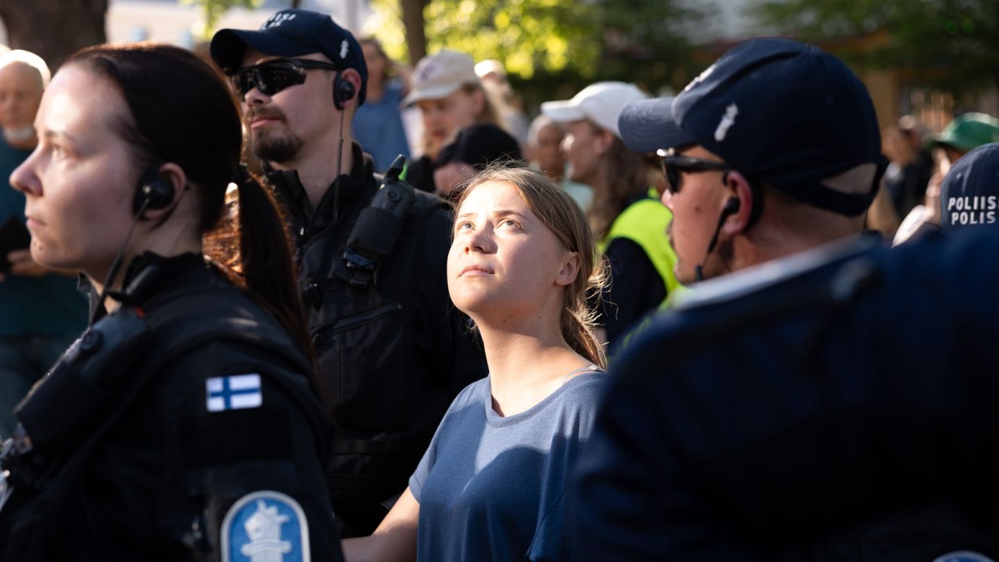 Greta Thunberg: ”Saan lukemattomia tappouhkauksia päivittäin”