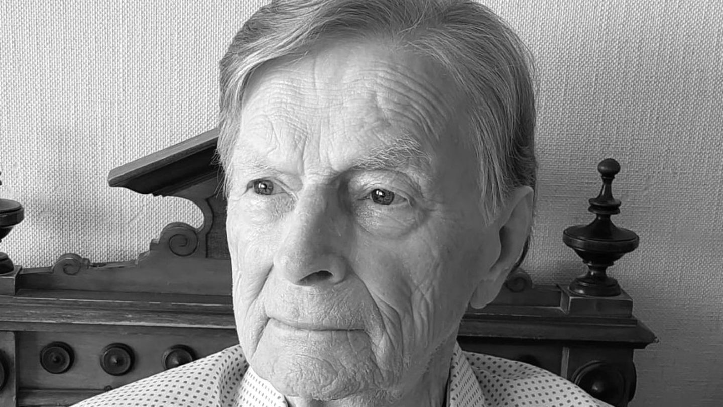 Muistokirjoitukset: Osmo Räsänen ja Juhani Ojajärvi
