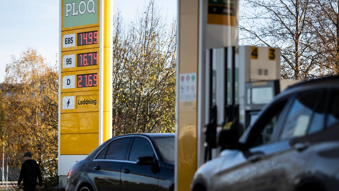 Kuluttajahinnat | Euroalueen inflaatio kiihtyi lähes neljään prosenttiin