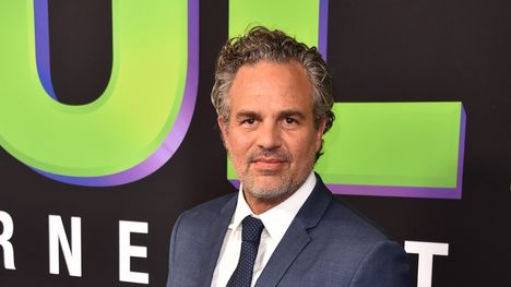 Mark Ruffalo 54 Mark Ruffalo julkaisi nostalgisen hääkuvan vaimonsa kanssa - Ilta-Sanomat