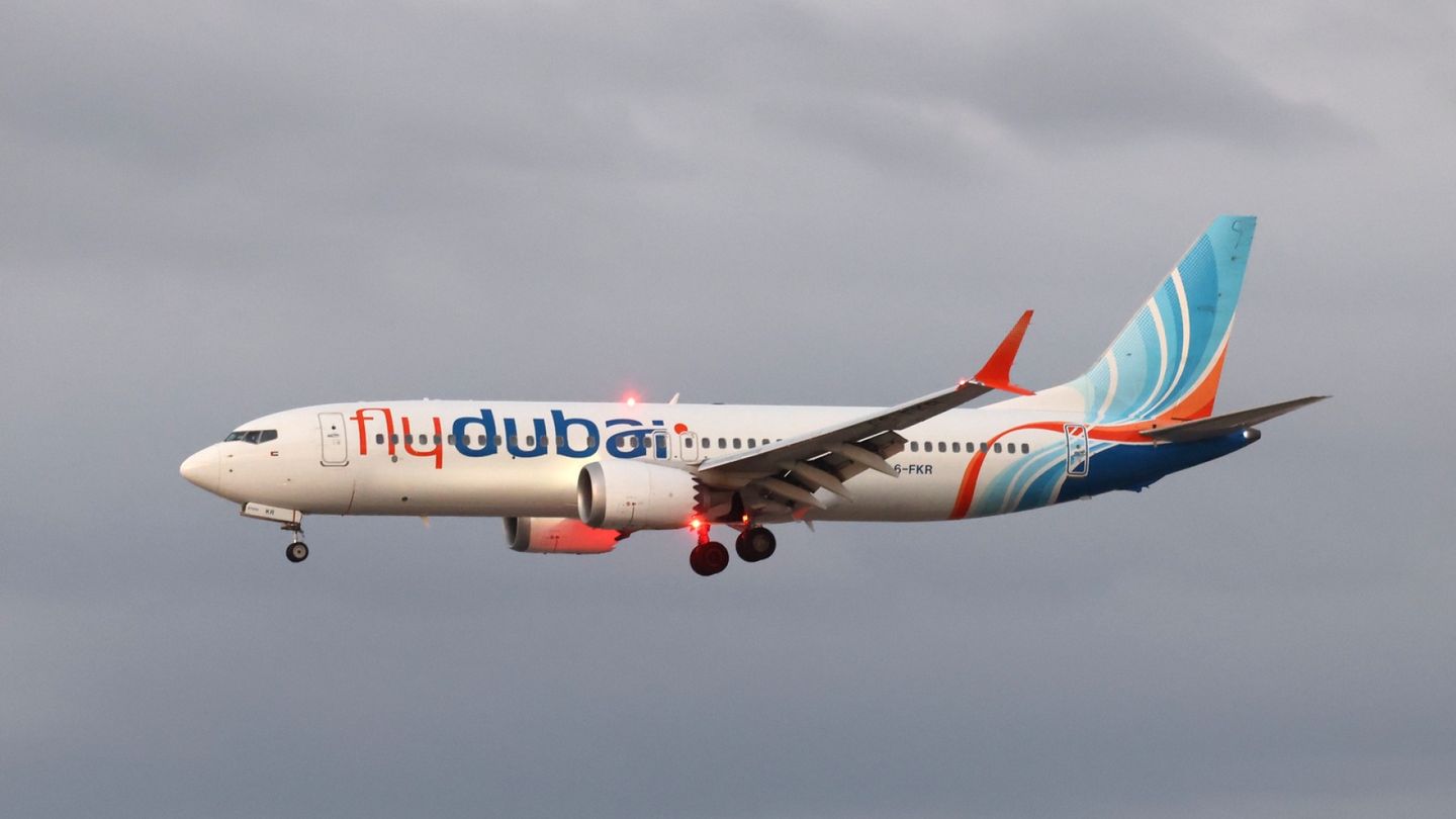 Flydubain koneen kaappausyritys: perämies epäiltynä, Israel varautui pudottamaan koneen