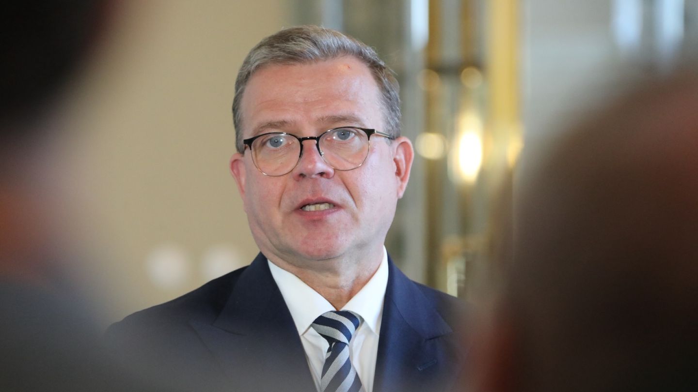 Orpo vastaamassa kohutusta Garden Helsingistä: ”En ole antanut väärää tietoa” – suora lähetys