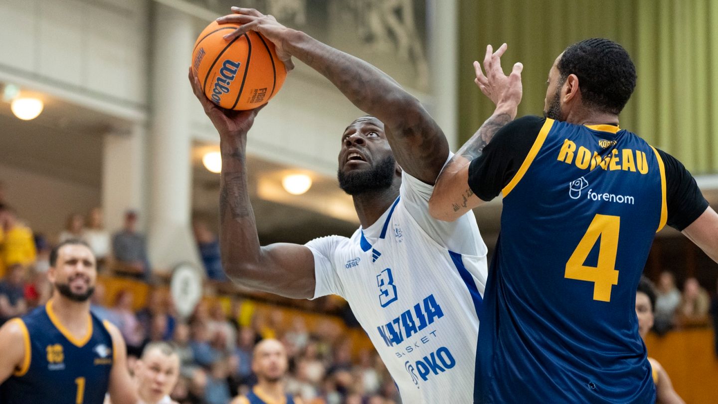Kataja Basket Halves Seagulls' Lead in Korisliiga Semifinals with Dominant Game 3 Victory