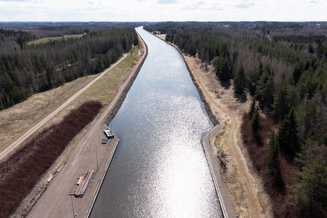 Saimaan kanava sijaitsee Suomen puolella Lappeenrannassa.