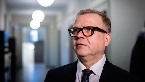 Pääministeri Petteri Orpo (kok.) Eduskuntatalolla marraskuun puolivälissä.