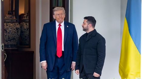  Presidentti Donald Trump otti vastaan Ukrainan presidentin Volodymyr Zelenskyin Valkoisessa talossa elokuussa.