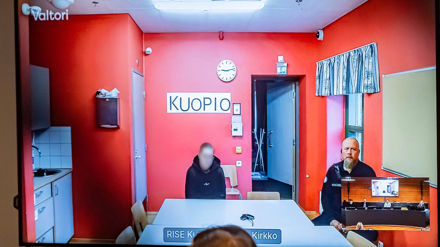 Näin miesystävänsä taposta syytetty nainen, 26, reagoi oikeudessa – veli teki asunnosta musertavan löydön