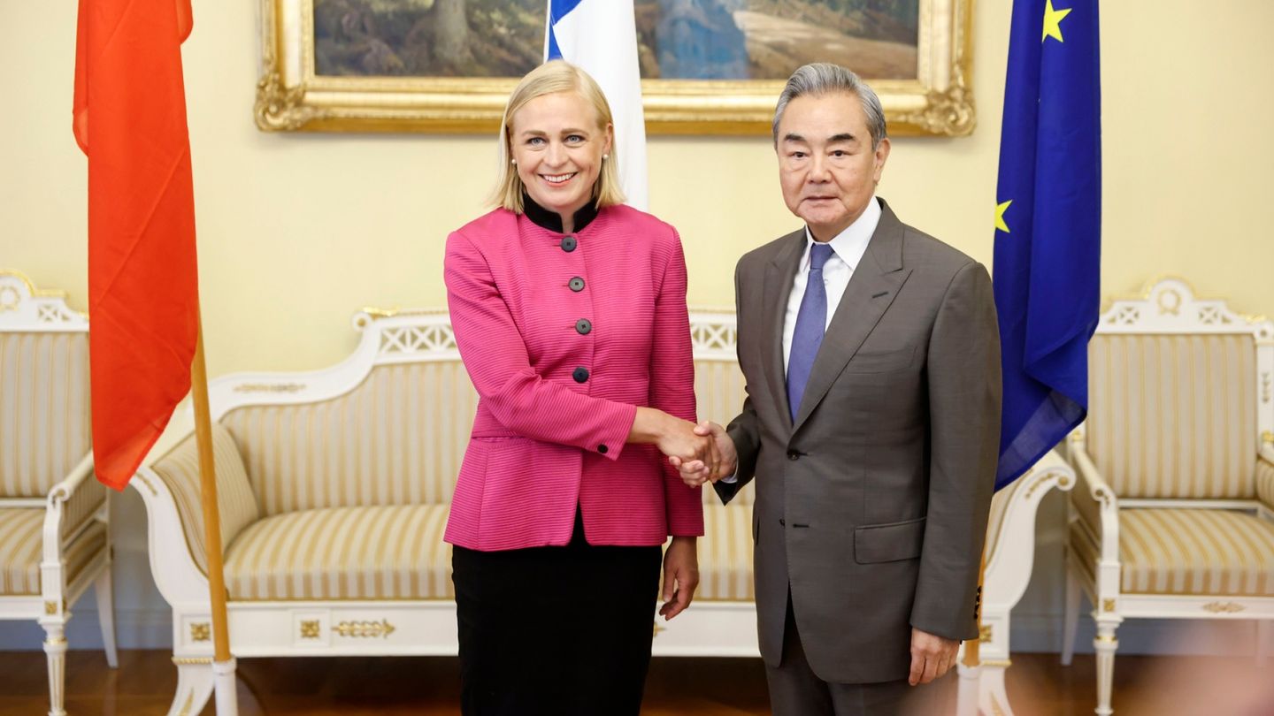 Finland Regrets Deepening China-Russia Ties After Minister Talks