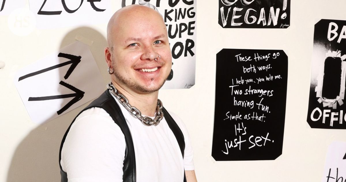 Sastamala library removed fetish artist Peter Juhan’s photos from the exhibition of queer artists at the beginning of November.