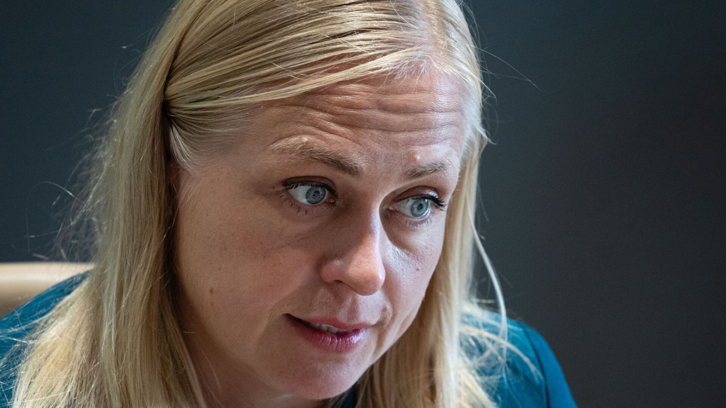 Ulkopolitiikka | Suomi allekirjoitti vetoomuksen, joka kirittää Palestiinan tunnustamista – HS kysyi Elina Valtoselta, mitä se tarkoittaa