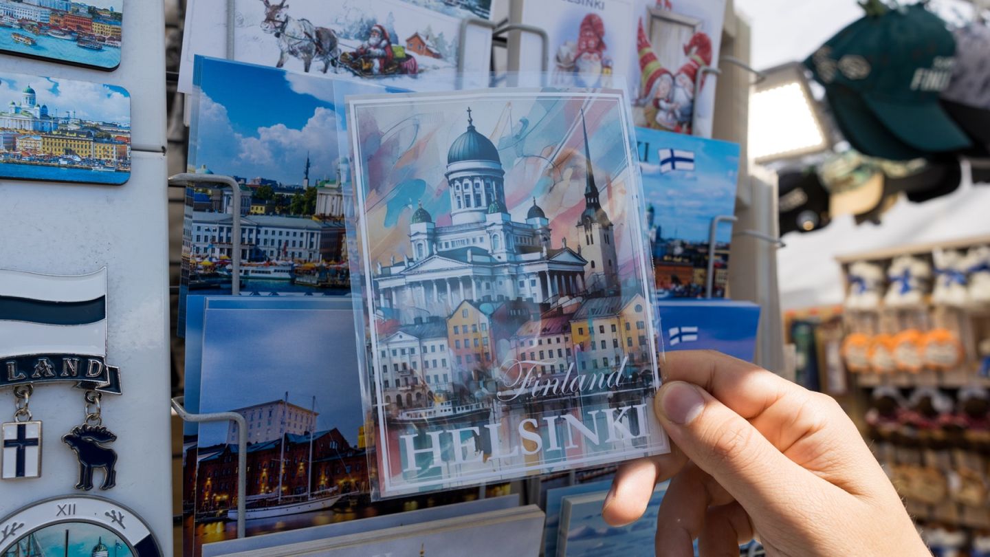AI-generated souvenirs in Helsinki blend landmarks and confuse tourists