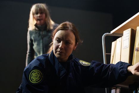 Elena Leeve ei tee Hildurista erityisen omituista yksinäistä sutta vaan herkän ja samastuttavan hahmon. 