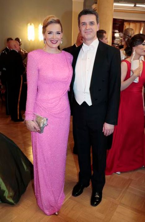 Piia Pasanen nuorena toimittajana – tunnistaisitko kuvasta? - Ilta-Sanomat