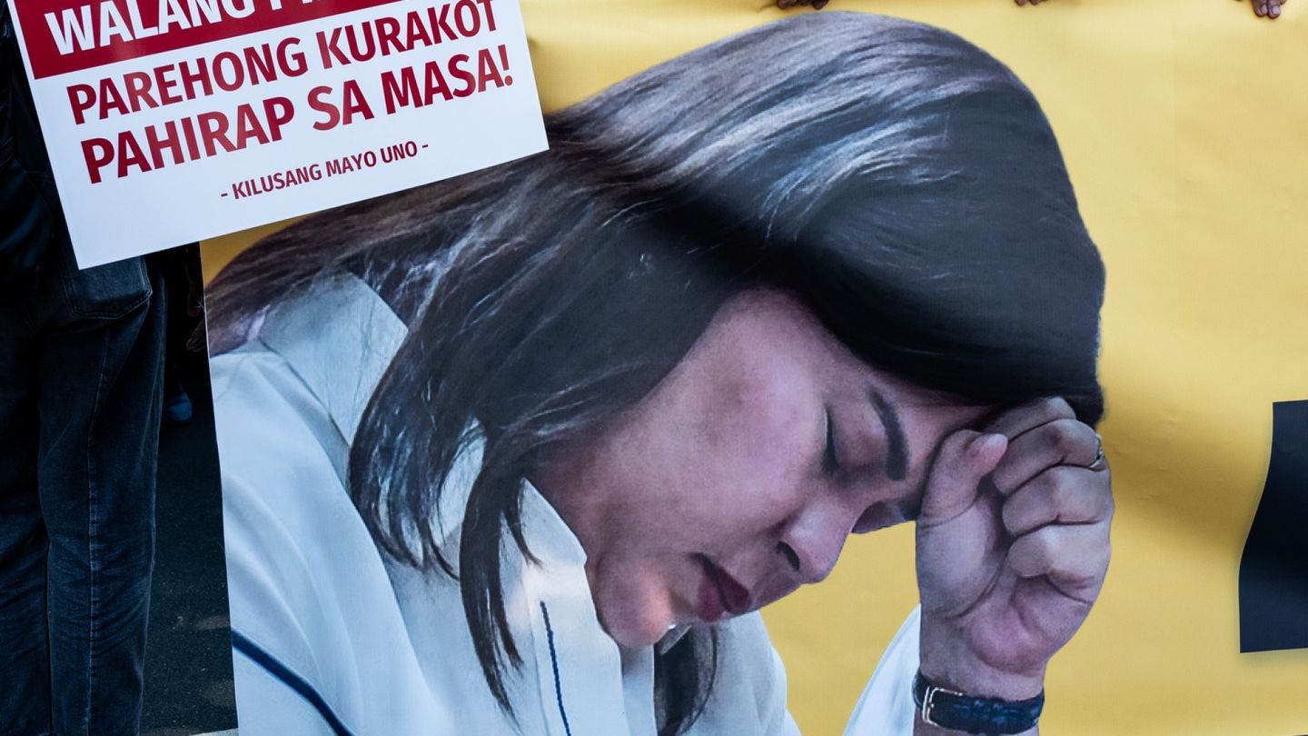 Philippines: Vice president threatened president with murder, may lose eligibility