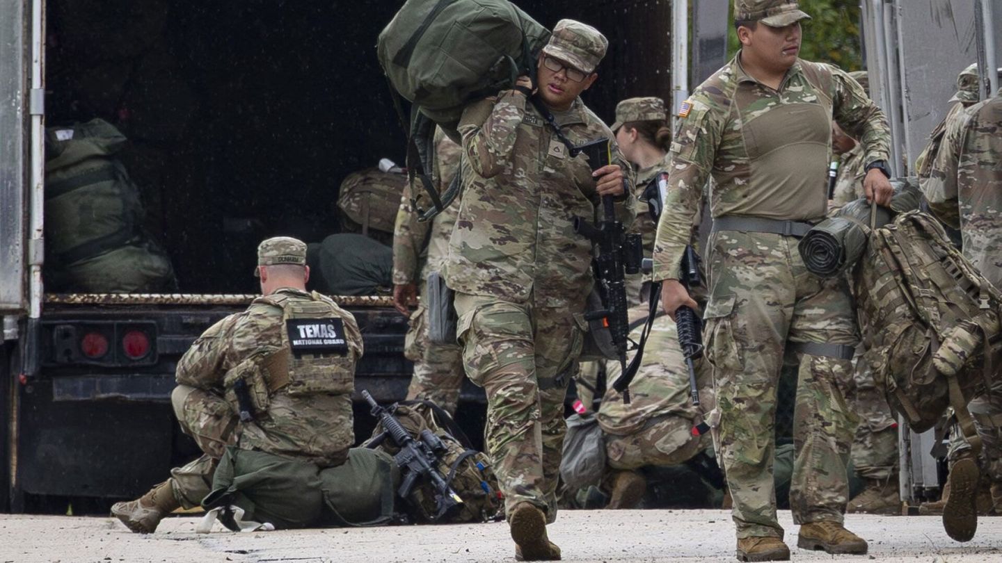 Guard federalized, Chicago deployment barred