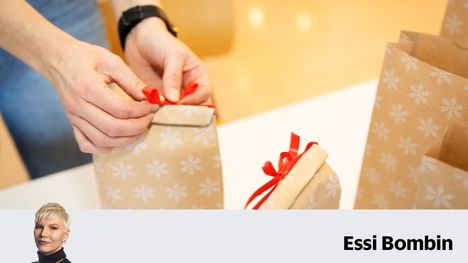 Perheen joulutonttuna puuhastelee monesti nainen, joka selvitt&auml;&auml; kaikkien lahjatoiveet jo lokakuussa. N&auml;in v&auml;lttyy viime hetken paniikkiostoksilta mutta saa h&ouml;ss&ouml;tt&auml;j&auml;n maineen.