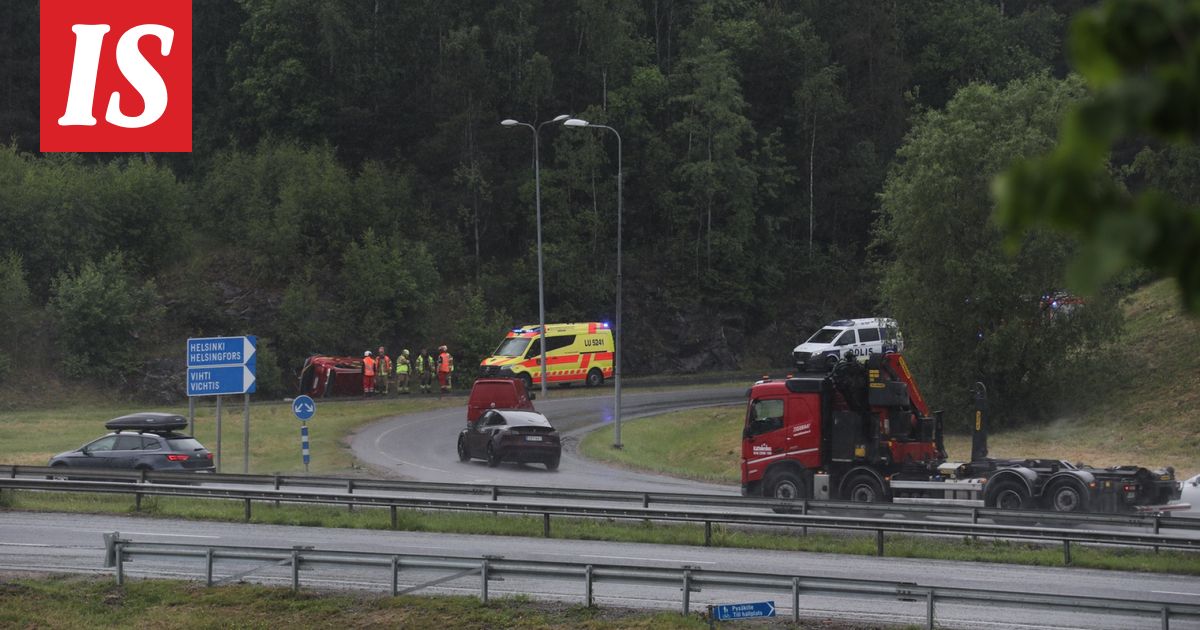 Onnettomuus Kehä 3:lla – kolme sairaalaan