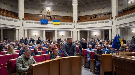 Ukrainan parlamentti äänesti mineraalisopimuksen ratifioimisesta.