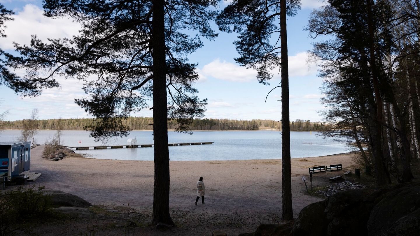 Rikosepäilyt | Mies yritti hukuttaa koiransa espoolaisella uimarannalla