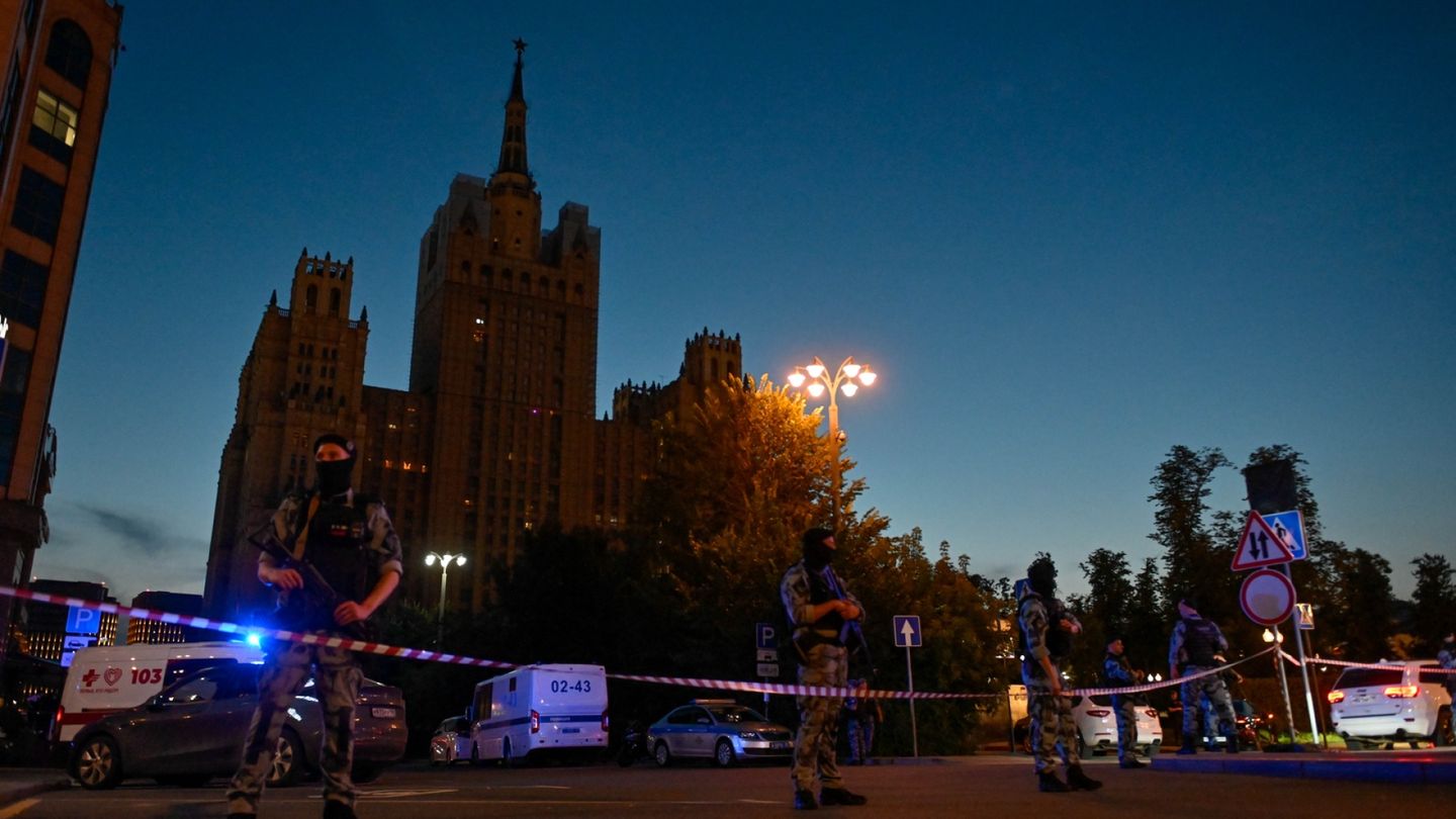 Three Dead, 21 Injured in Moscow Restaurant Explosion; Bomb Attack Suspected