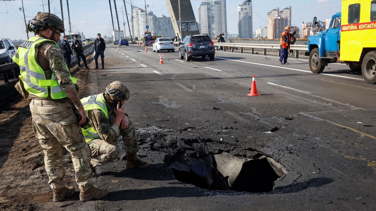 Ukrainan iskut kohtelevat Moskovan aluetta – öljylaitos ja tehdas paloivat