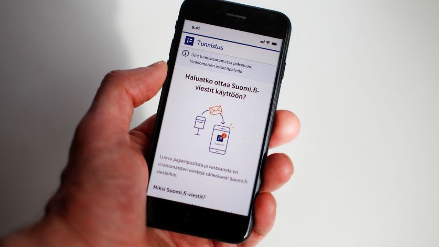 Nearly 2.8 million Finns will soon be prompted to move to electronic authority