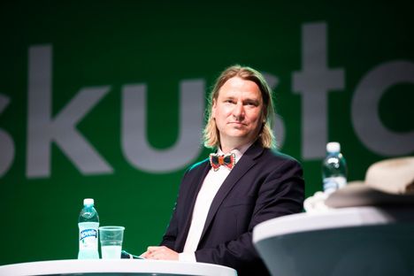 Ilkka Tiainen kuului aiemmin keskustaan.