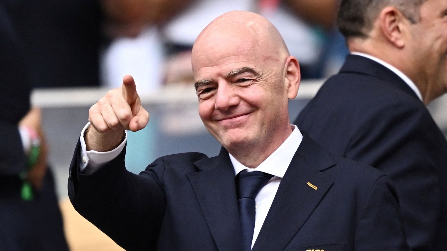FIFA Leadership Backs Infantino After Apology for Investor Plan Errors